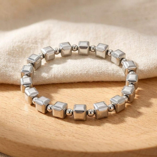 Vintage Hopea Cubic Beads Rannekoru