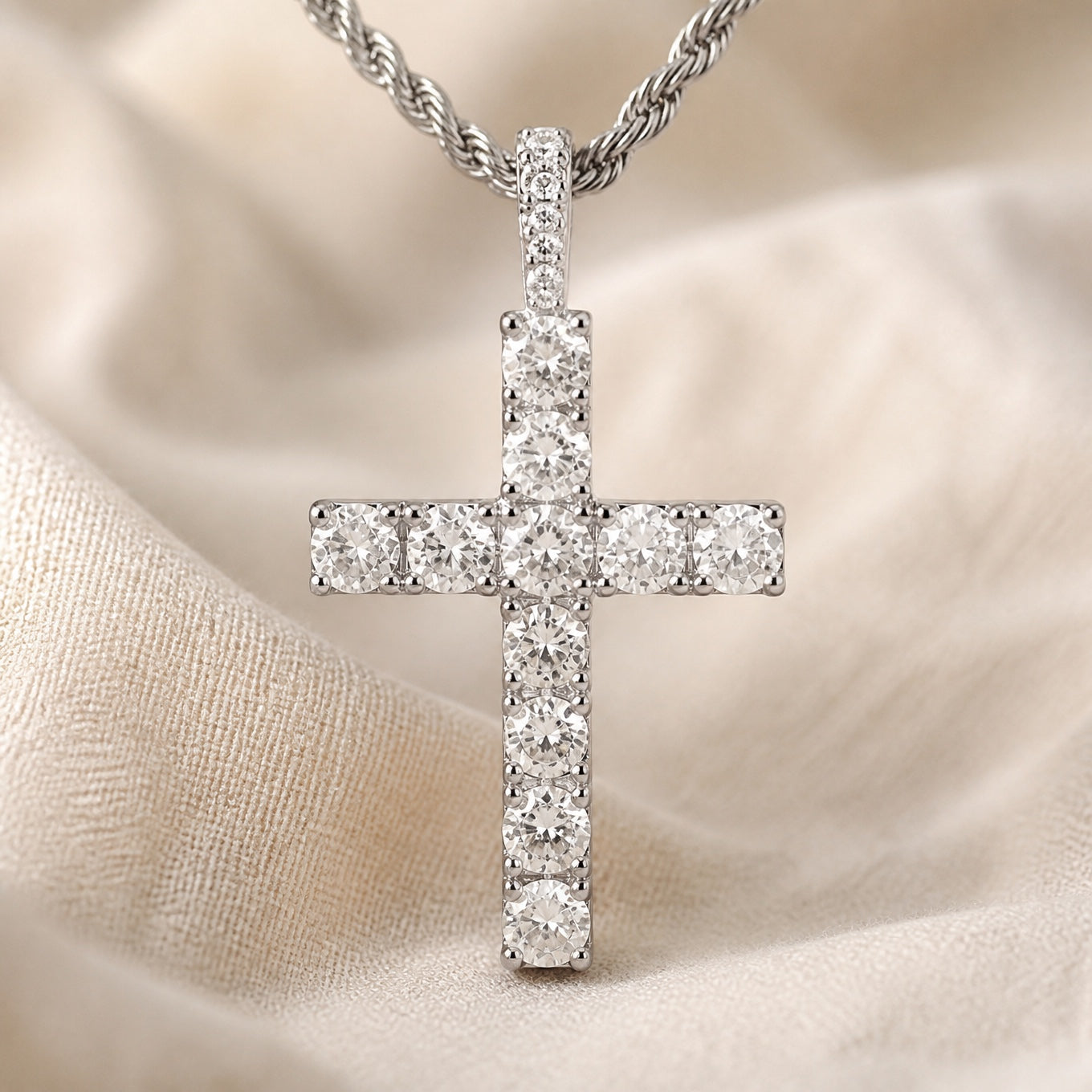 Kulta Moissanite Risti Kaulakoru
