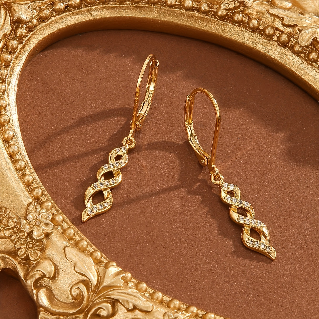 Ava Korvakorut Shimmer Twist | Kulta