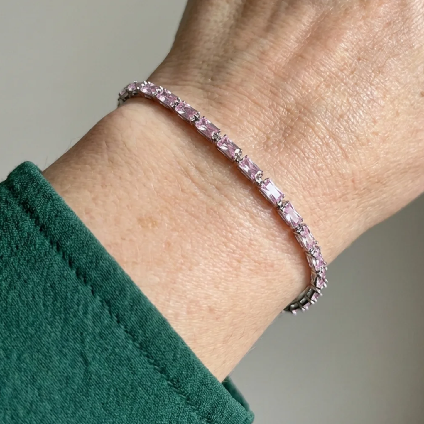 Pinkki safiiri Prism -tennisrannekoru | Valkokulta