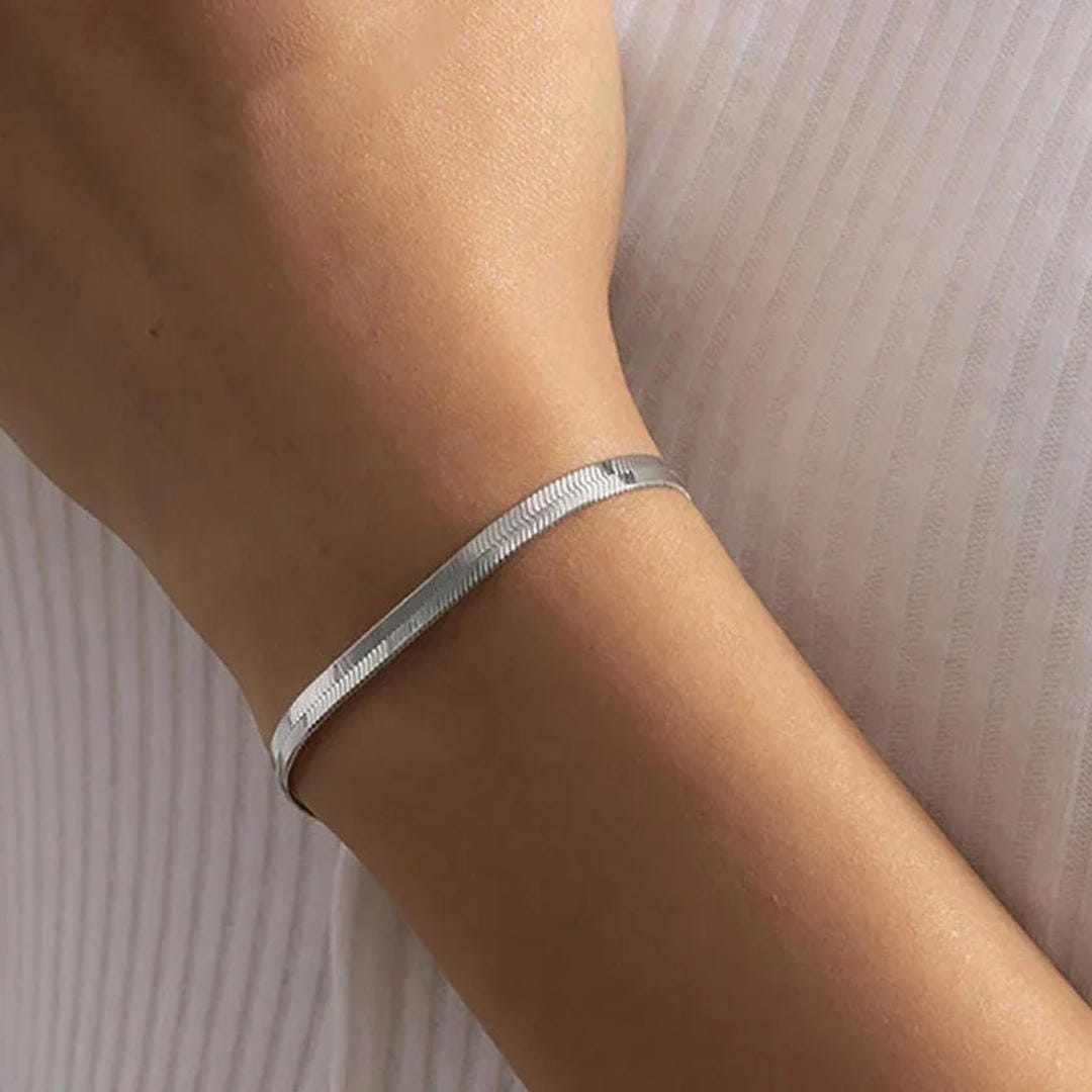 Kiiltävä Vida Herringbone Wristpiece