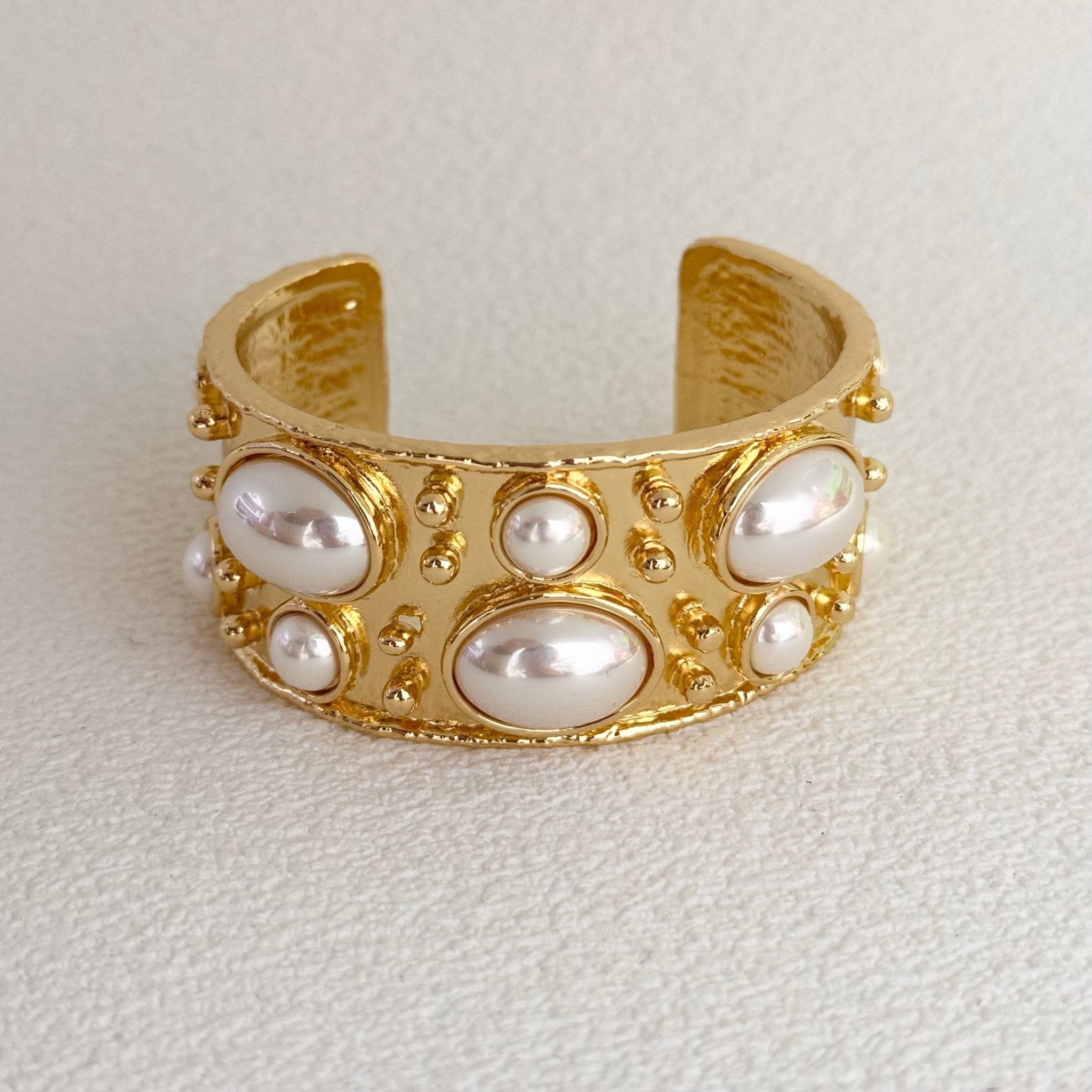 Baroque Pebble Vintage Mansetti