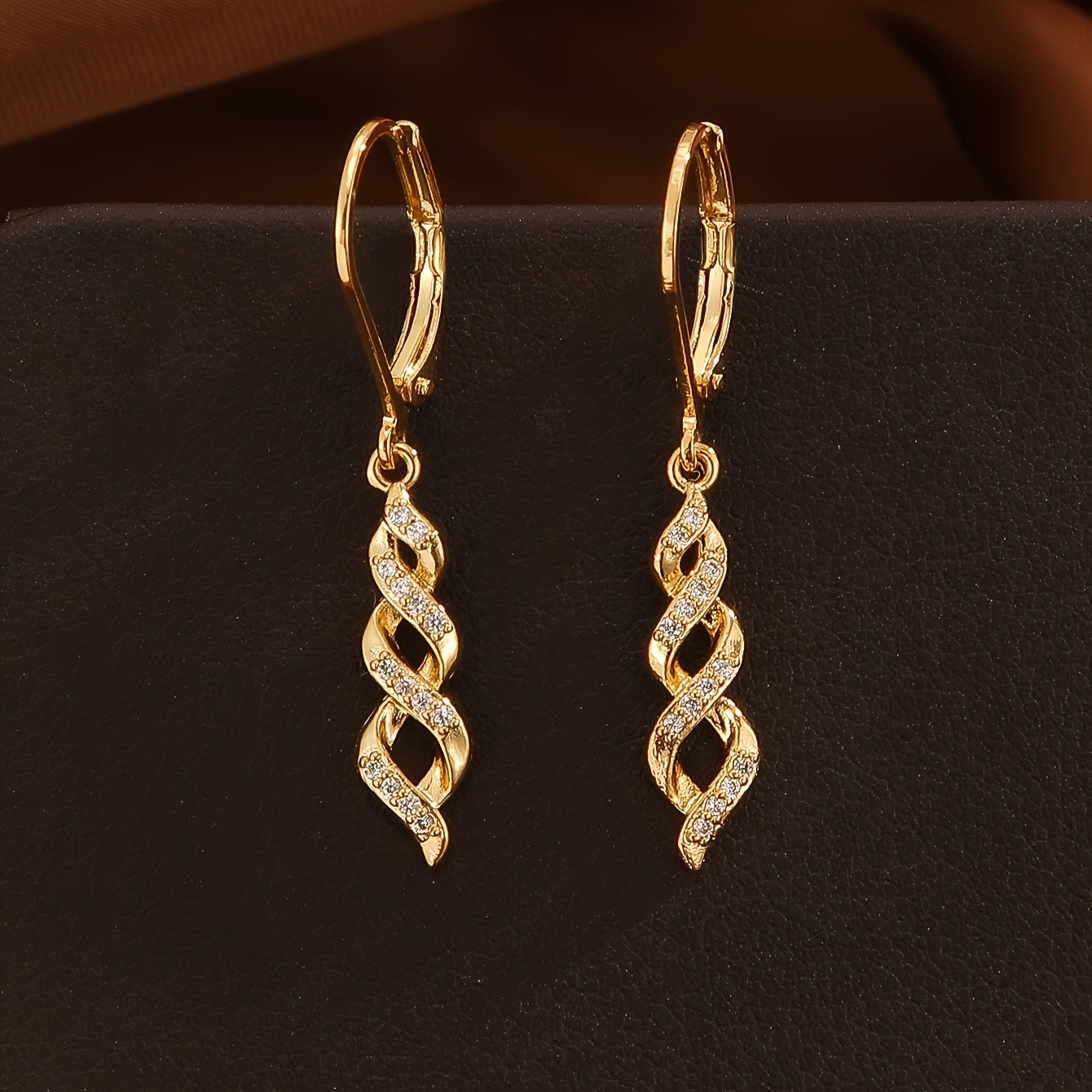 Ava Korvakorut Shimmer Twist | Kulta