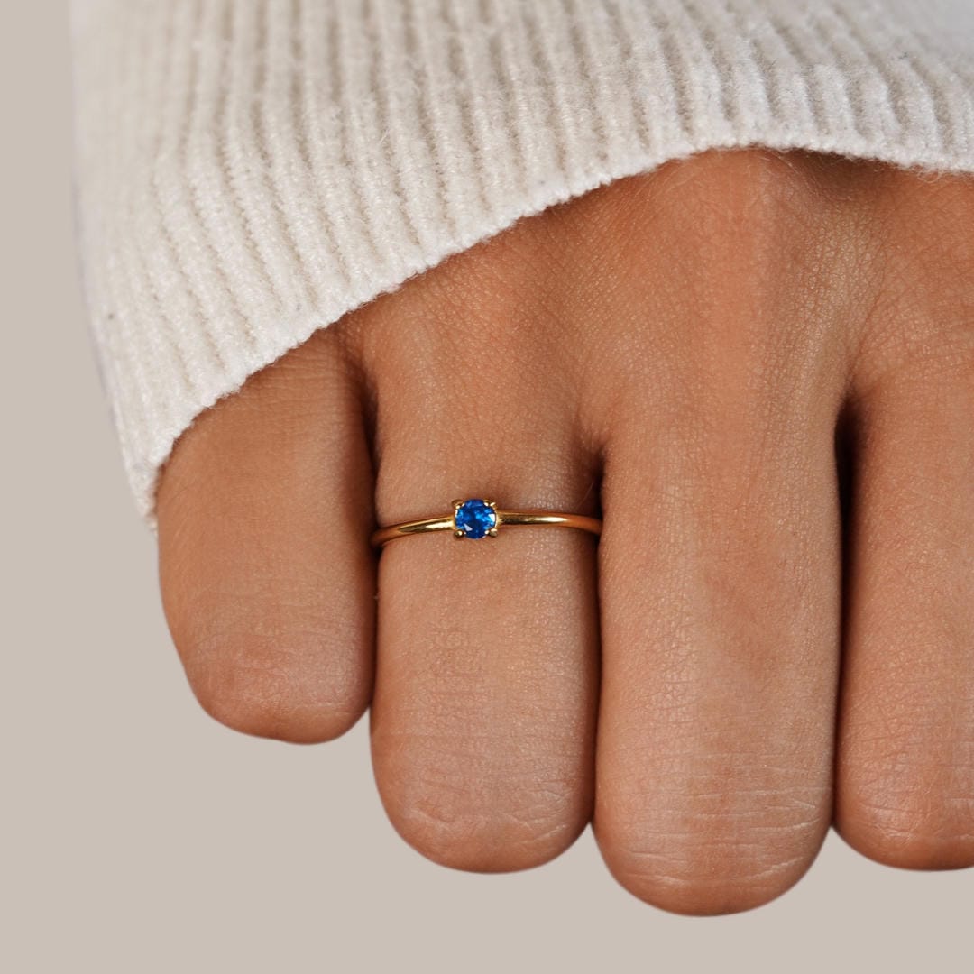 Ainutlaatuinen syntymäkivisormous