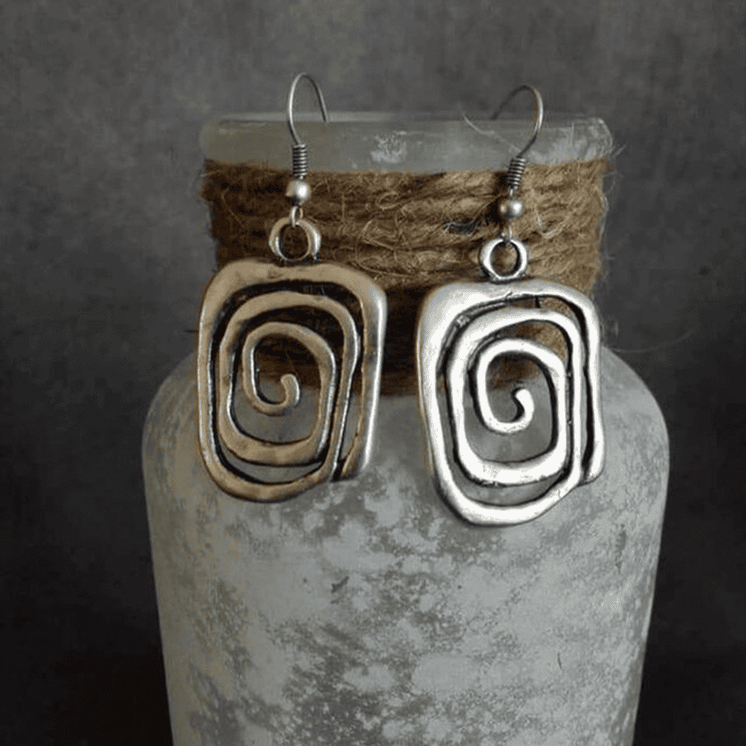 Vintage Spiral Hopea Korvakorut